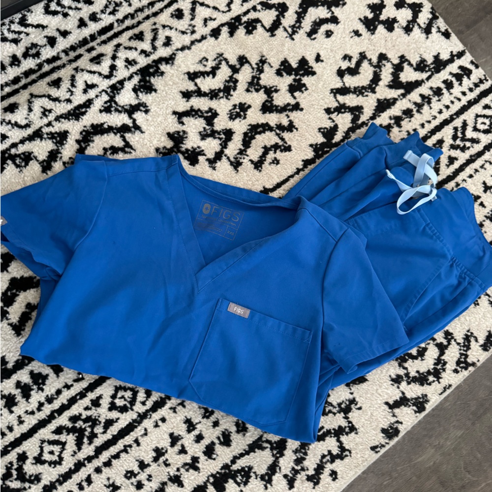 Figs Royal blue scrub set xxs